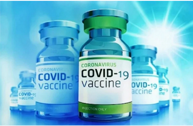 कोविड-19: फ्रांस ने बढ़ते मामलों से निपटने के लिए लॉकडाउन के बजाय वयस्कों को टीके की तीसरी खुराक देने का रास्ता चुना