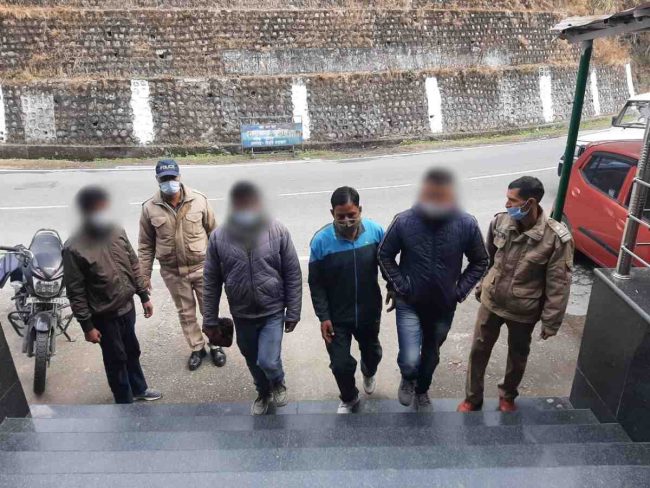 Breaking: कोषागार में करोड़ों रुपयों का गबन करने वाले फरार सात अभियुक्त गिरफ्तार