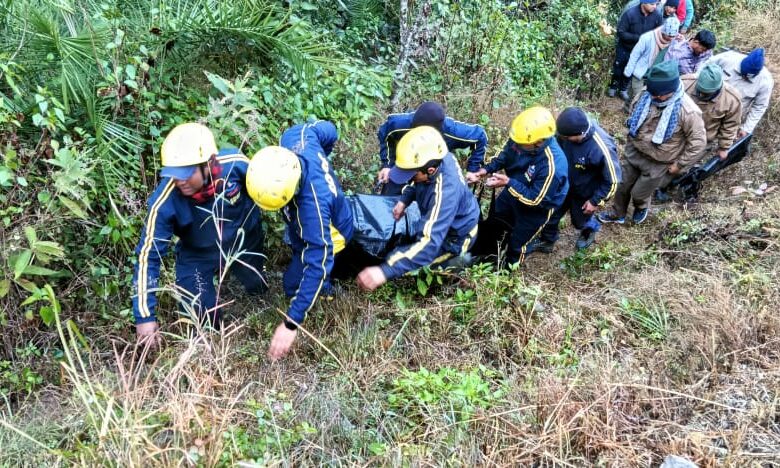 उत्तराखंड: गैरसैंण मार्ग से 200 मीटर गहरी खाई में गिरी कार, 1 की मौत