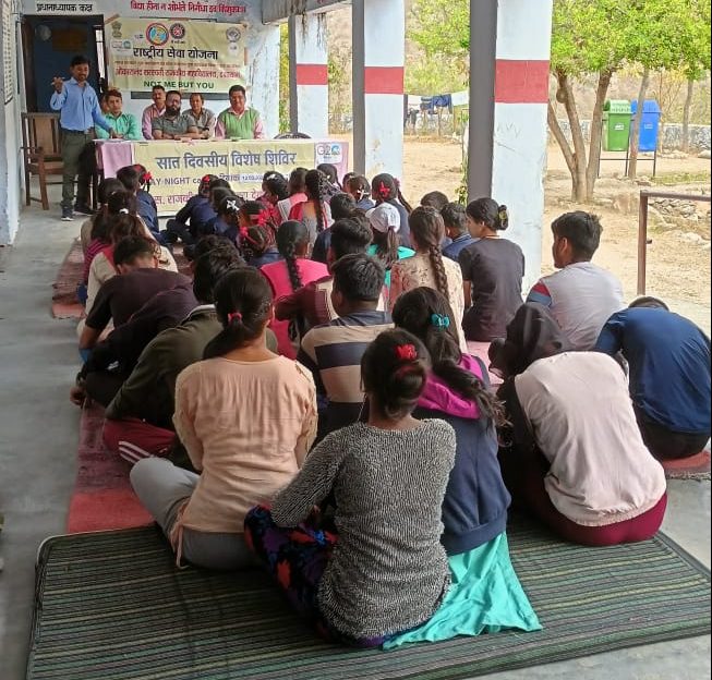 राजकीय महाविद्यालय  देवप्रयाग में विशेष शिविर के  दिवस में स्वच्छता एवं पर्यावरण जागरूकता रैली