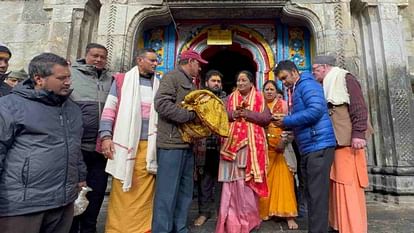 दिल्ली की मुख्यमंत्री रेखा गुप्ता ने केदारनाथ-बदरीनाथ धाम में किए दर्शन