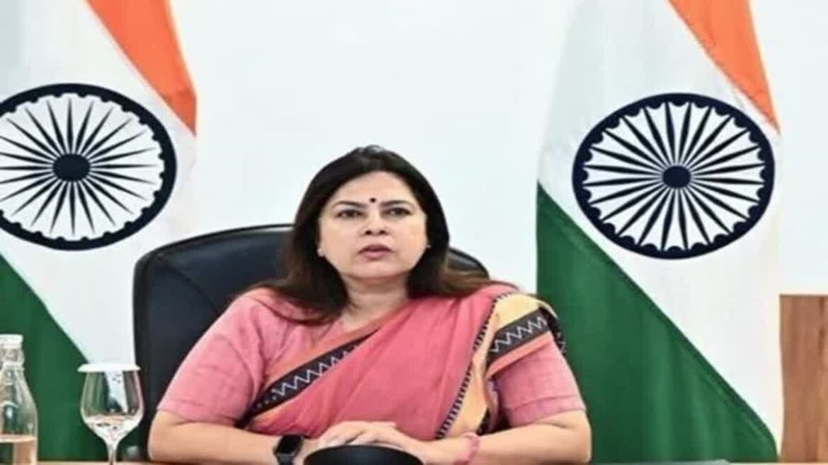कैलाश मानसरोवर यात्रा में हादसे का शिकार हुईं मीनाक्षी लेखी, गंभीर रूप से हुई घायल