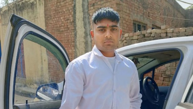 कांवड़ लेकर जा रहा था पति, रास्ते में पत्नी के प्रेमी अय्यूब ने रोका… पेट्रोल डालकर जिंदा जलाया