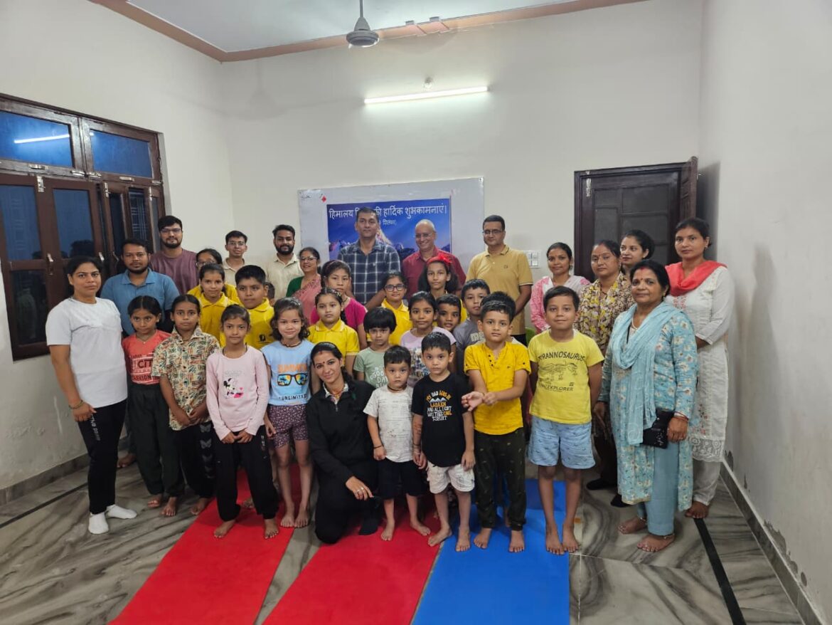 हिमालय दिवस पर वृक्ष मित्र समिति द्वारा किया गया बच्चों के बीच गोष्ठी का आयोजन