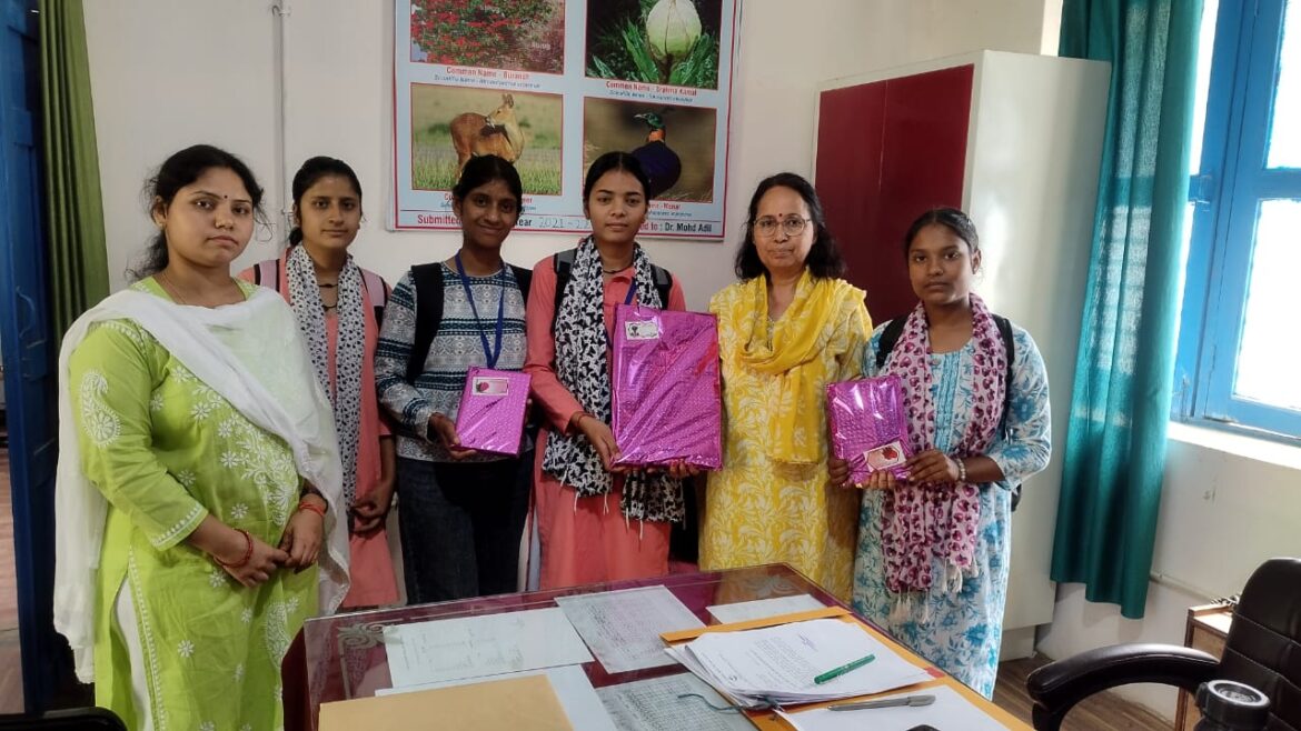 राजकीय महाविद्यालय देवप्रयाग में निबंध प्रतियोगिता के विजेताओं को किया गया सम्मानित
