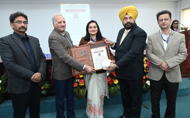 भारत को औषधीय पौधों से मिल सकता है आर्थिक सशक्तिकरण : डॉ. नरपिंदर सिंह