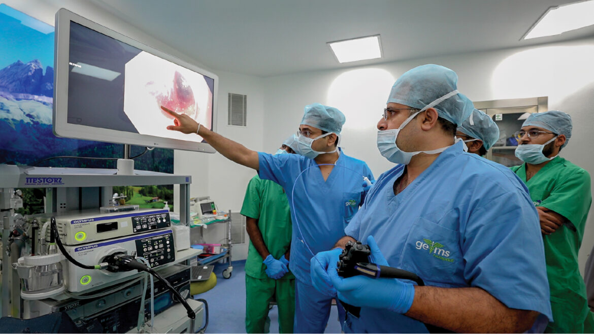 ग्राफिक एरा अस्पताल की एक और उपलब्धि, ऑपरेशन के बिना 50 लोगों की अवरुद्ध आहार नली खोली