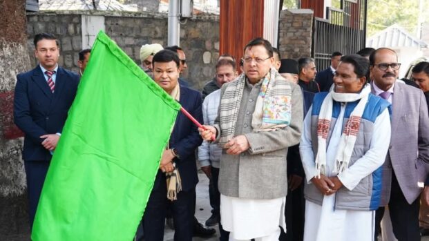 मुख्यमंत्री धामी ने ‘ग्रामीण गढ़वाल समग्र स्वास्थ्य सेवा परियोजना’ के तहत मोबाइल मेडिकल यूनिट्स को किया रवाना