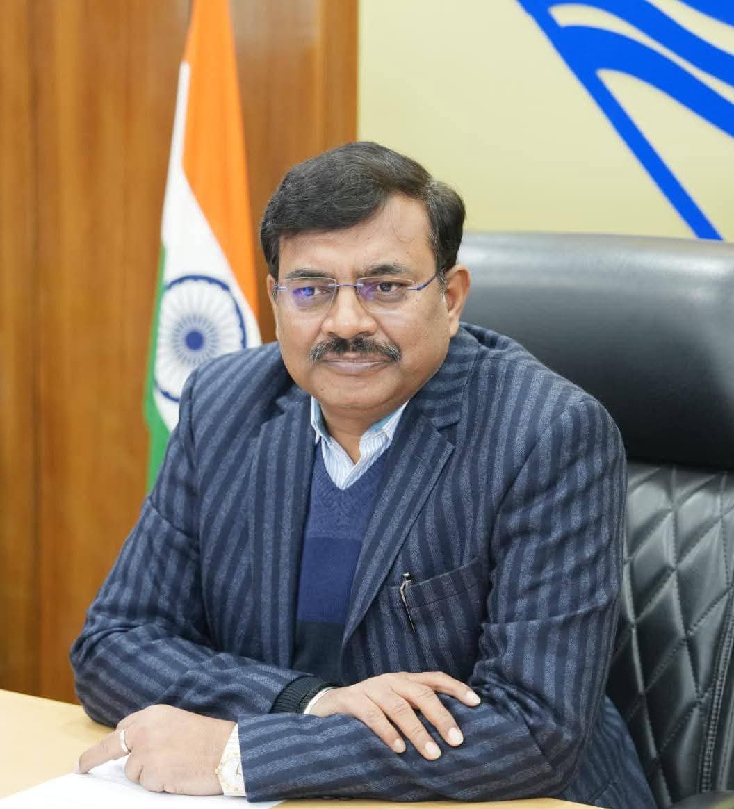 सुप्रीम कोर्ट के निर्देशों पर सख्ती, भीड़भाड़ वाले इलाकों से बेसहारा कुत्ते व गोवंश हटाने के निर्देश