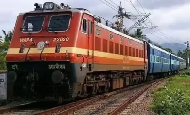 ट्रेन लेट हुई तो छूटा एंट्रेस एग्जाम, छात्रा का बर्बाद हुआ एक साल; रेलवे को देने होंगे 9.10 लाख रुपये