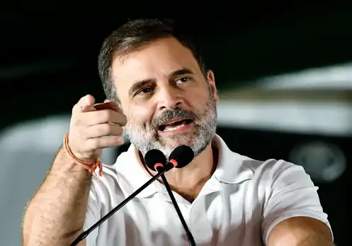 राहुल गांधी नोटिस पर भड़के, पत्रकारों को दी नसीहत, देखिये वीडियो