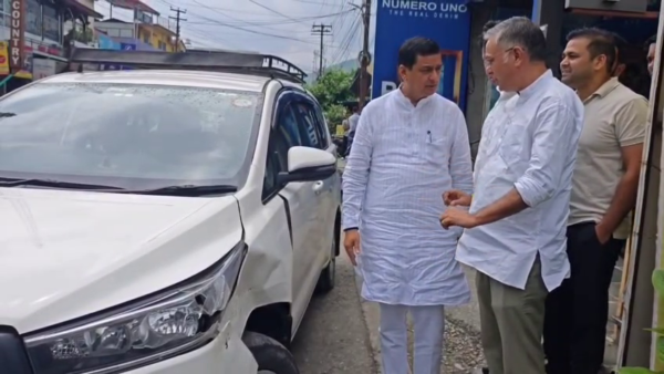 पीपलकोटी टनल हादसे का जायजा लेने जा रहे सांसद अनिल बलूनी की गाड़ी पर गिरा बोल्डर, बाल-बाल बचे
