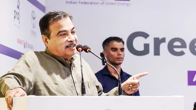 LPG किल्लत की खबरों के बीच नई इथेनॉल स्टोव तकनीक लॉन्च, गडकरी बोले- गैस से सस्ता होगा खाना पकाना