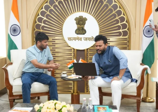 अल्मोड़ा के रवि टम्टा ने केंद्रीय मंत्री से की मुलाकात, फ्लाइंग कार प्रोजेक्ट HAPIDA SKYNEX का रखा विजन