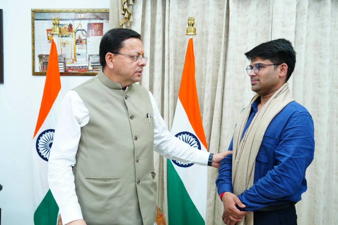 CM धामी से मिले फ्लाइंग कार बनाने वाले युवा रवि टम्टा, स्टार्टअप को हरसंभव सहयोग का दिया भरोसा