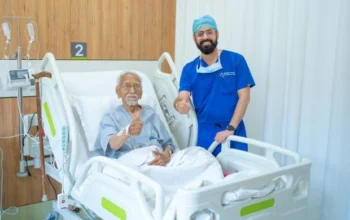93 वर्षीय मरीज के कैंसर ऑपरेशन में सफलता