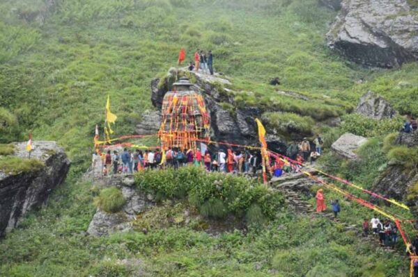 रक्षाबंधन पर साल में एक दिन खुले वंशी नारायण मंदिर के कपाट, दर्शन के लिए उमड़े श्रद्धालु