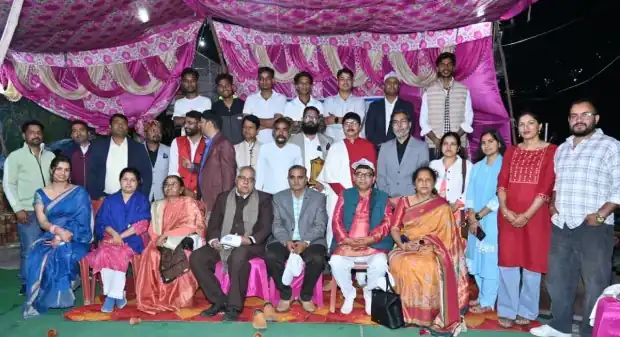 देवप्रयाग महाविद्यालय का अनूठा प्रयास: प्लास्टिक मुक्त कवि सम्मेलन से समाज को दिया पर्यावरण संरक्षण का संदेश