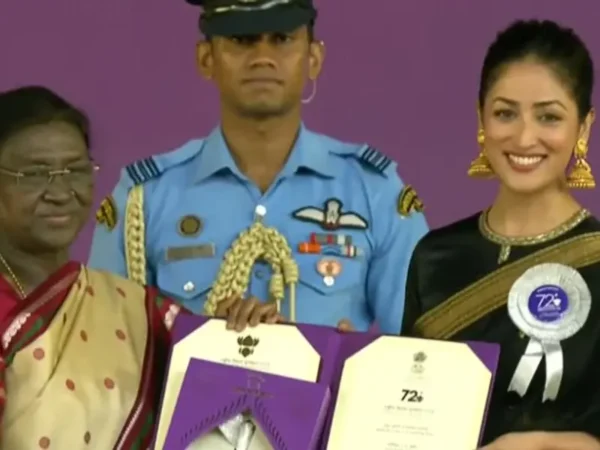 गुजरात के एकता नगर में राष्ट्रपति द्रौपदी मुर्मु ने प्रदान किए 72वें राष्ट्रीय फिल्म पुरस्कार