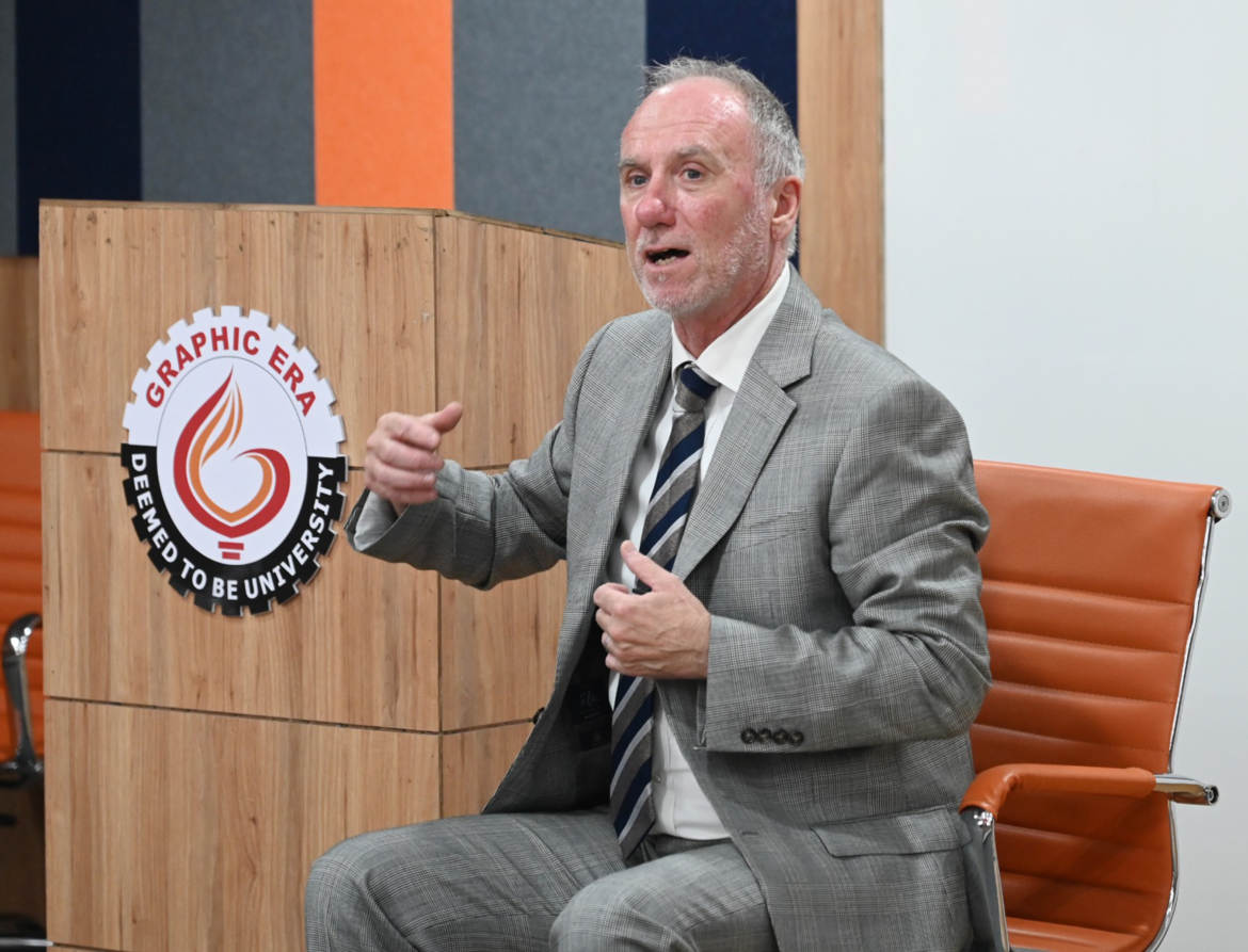 एआई के दौर में समस्या समाधान पर जोर जरूरी: प्रो इयान रॉबर्ट्स