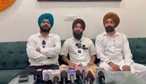 काशीपुर के नामी स्कूल में फीस को लेकर विवाद, चेयरमैन को जर्मनी से मिली धमकी