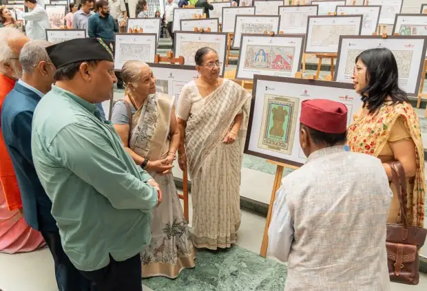 ग्राफिक एरा में संविधान प्रेरित चित्रों की प्रदर्शनी ‘सौहार्द’ का शुभारंभ